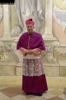 Scopri di più sull'articolo Fotogallery – Ordinazione episcopale di Monsignor Migliavacca – 9 Dicembre 2015